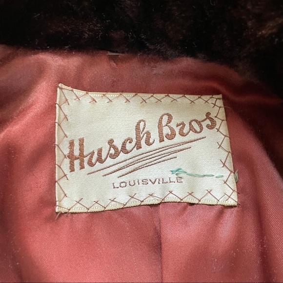 Vintage Brown Mob Wife Aesthetic Faux Fur Coat Size Medium to Large - Picture 6 of 16